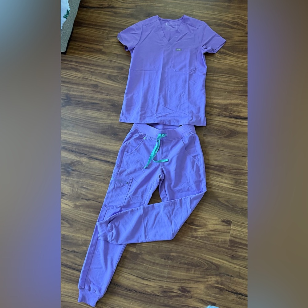 Figs Purple Women's Scrub Set
